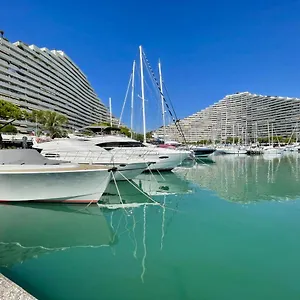 marina-riviera-bay-marina-baie-des-anges-41.fr-provencehotel.com/